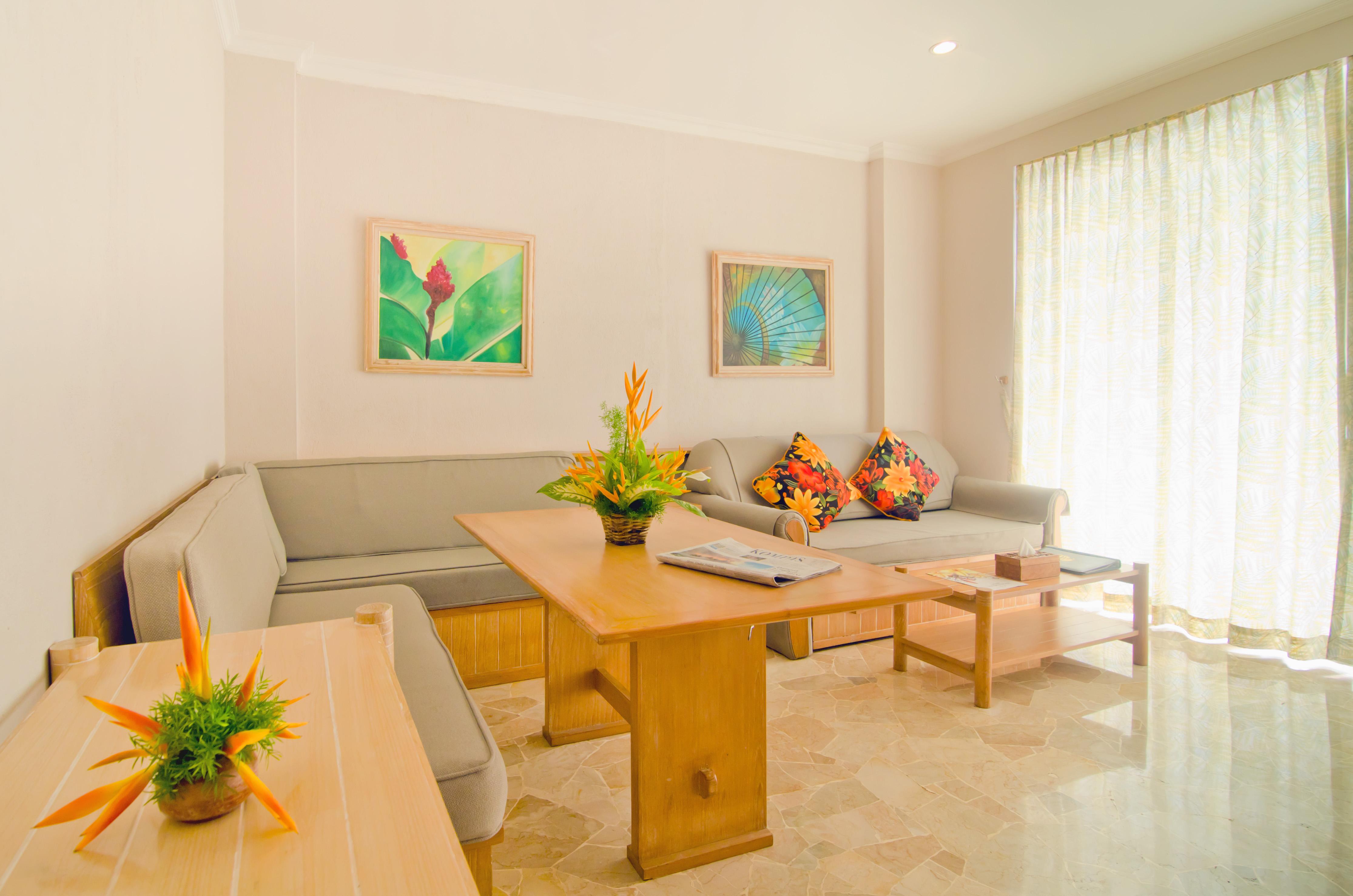 Hawaii Resort Family Suites Anyer Exteriör bild