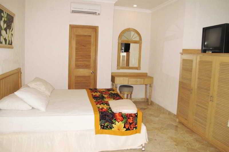 Hawaii Resort Family Suites Anyer Exteriör bild