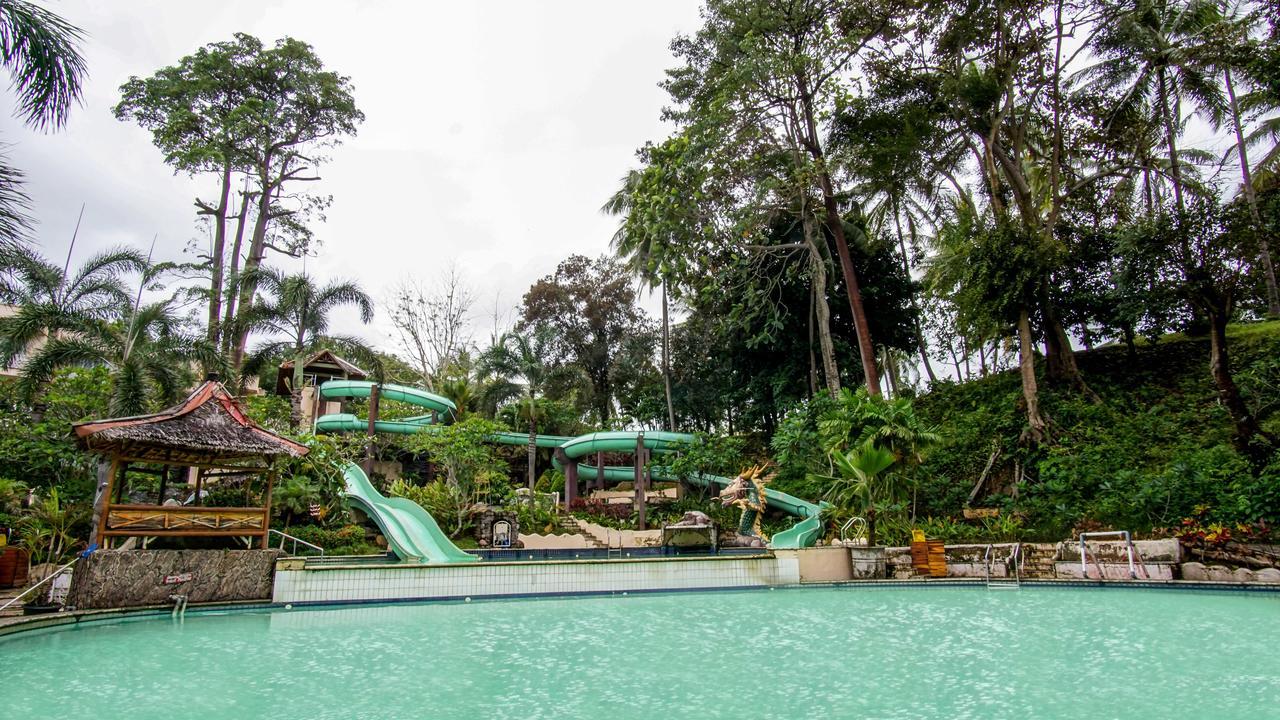 Hawaii Resort Family Suites Anyer Exteriör bild